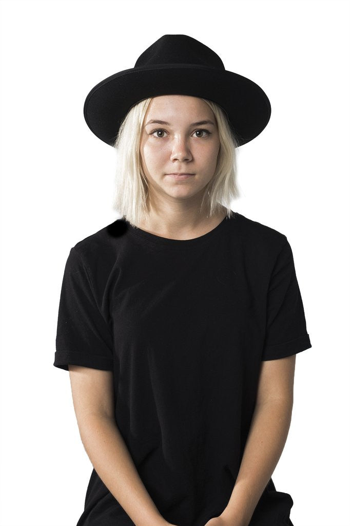 Black Teardrop Hat